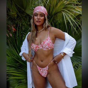 Skatie floral bikini set